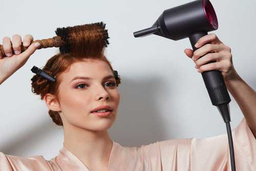 به این دلایل هرگز با موی خیس نخوابید